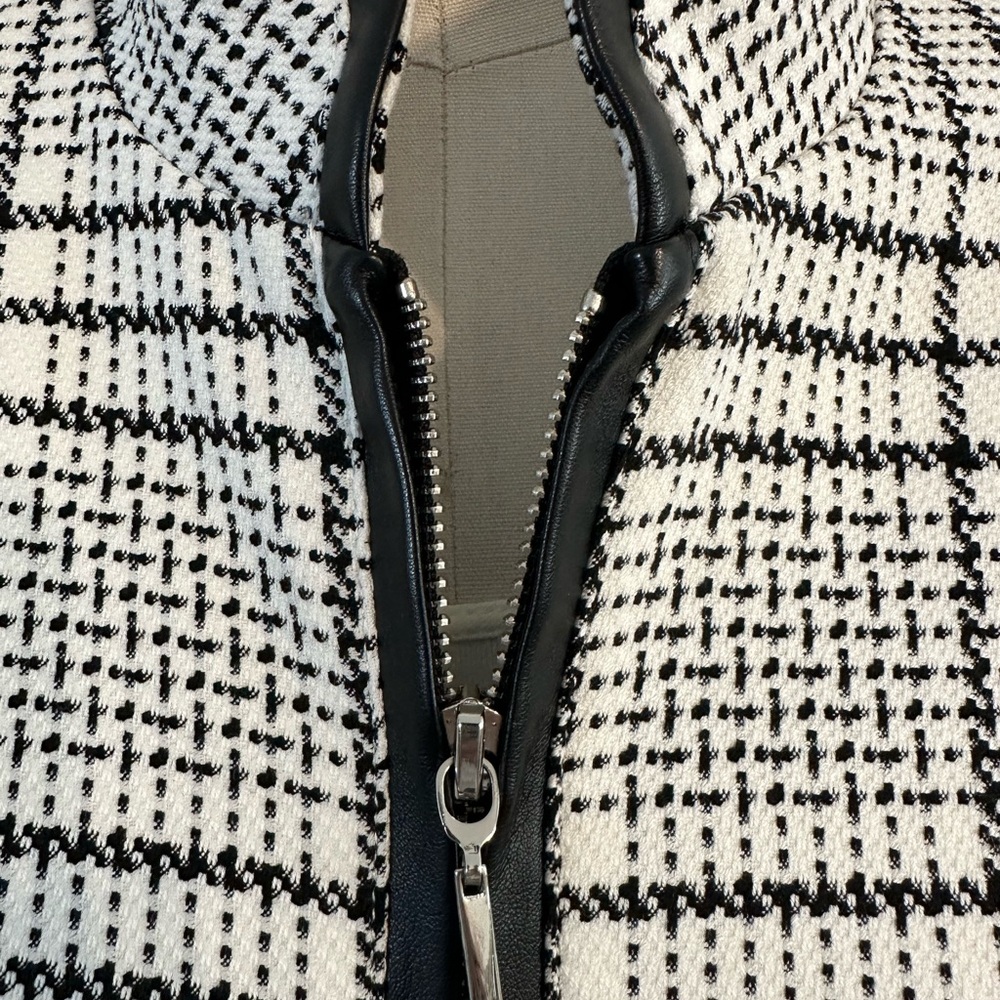 Coat - Picture 5 of 6